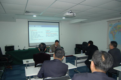 中企雲鏈董事(shì)長(cháng)劉江一(yī)行(xíng)莅臨中物(wù)華商集團洽談合作(zuò)